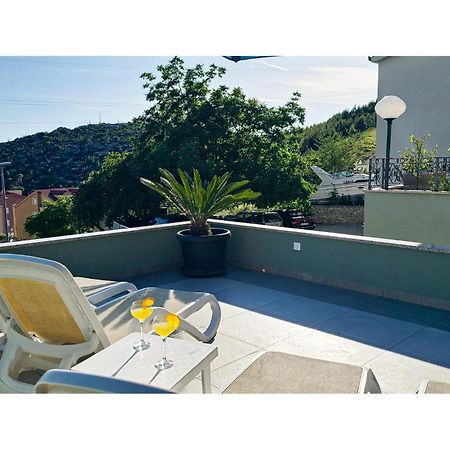 Amazing Apartment In Makarska With House Sea View Luaran gambar
