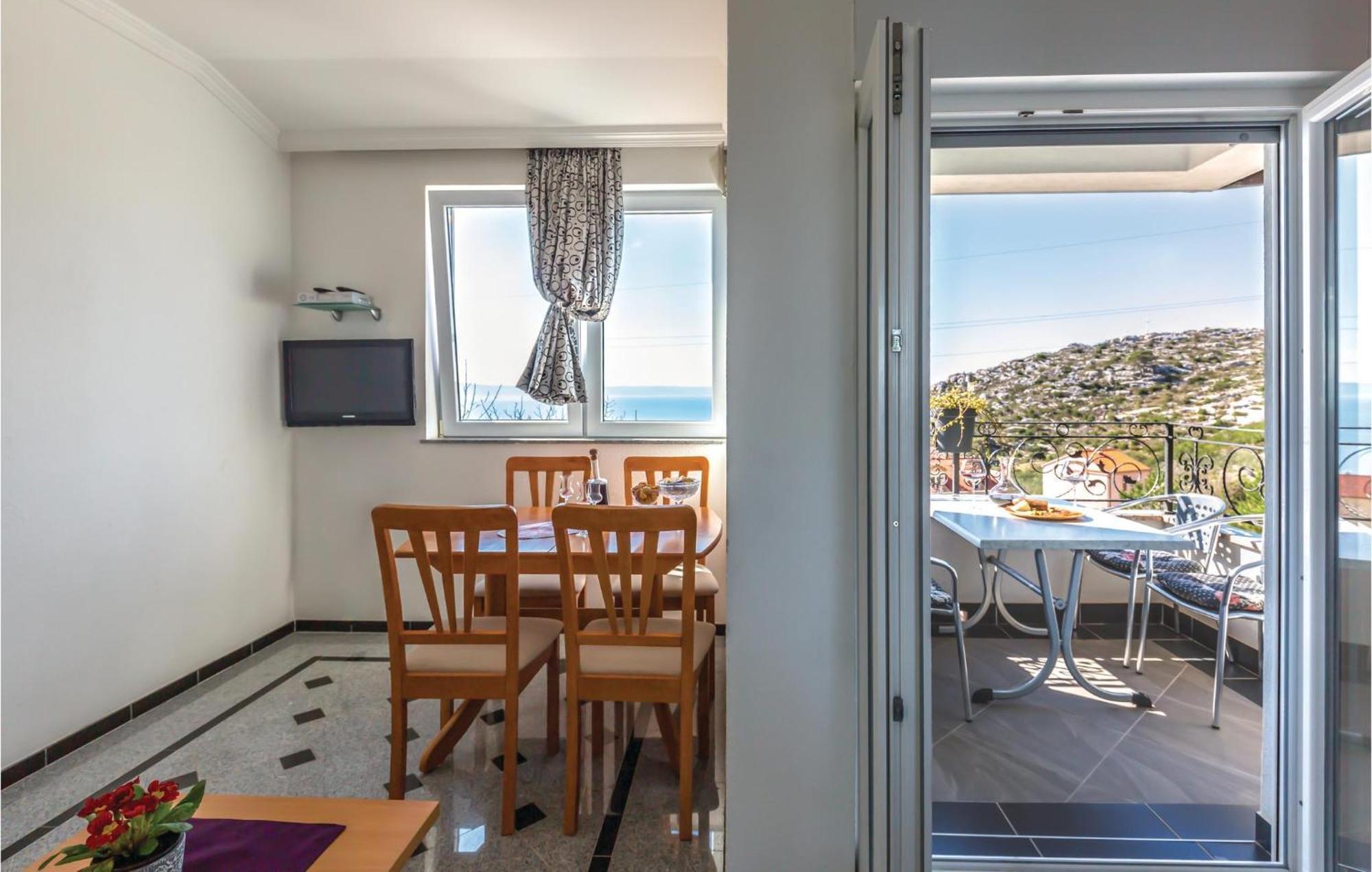 Amazing Apartment In Makarska With House Sea View Luaran gambar