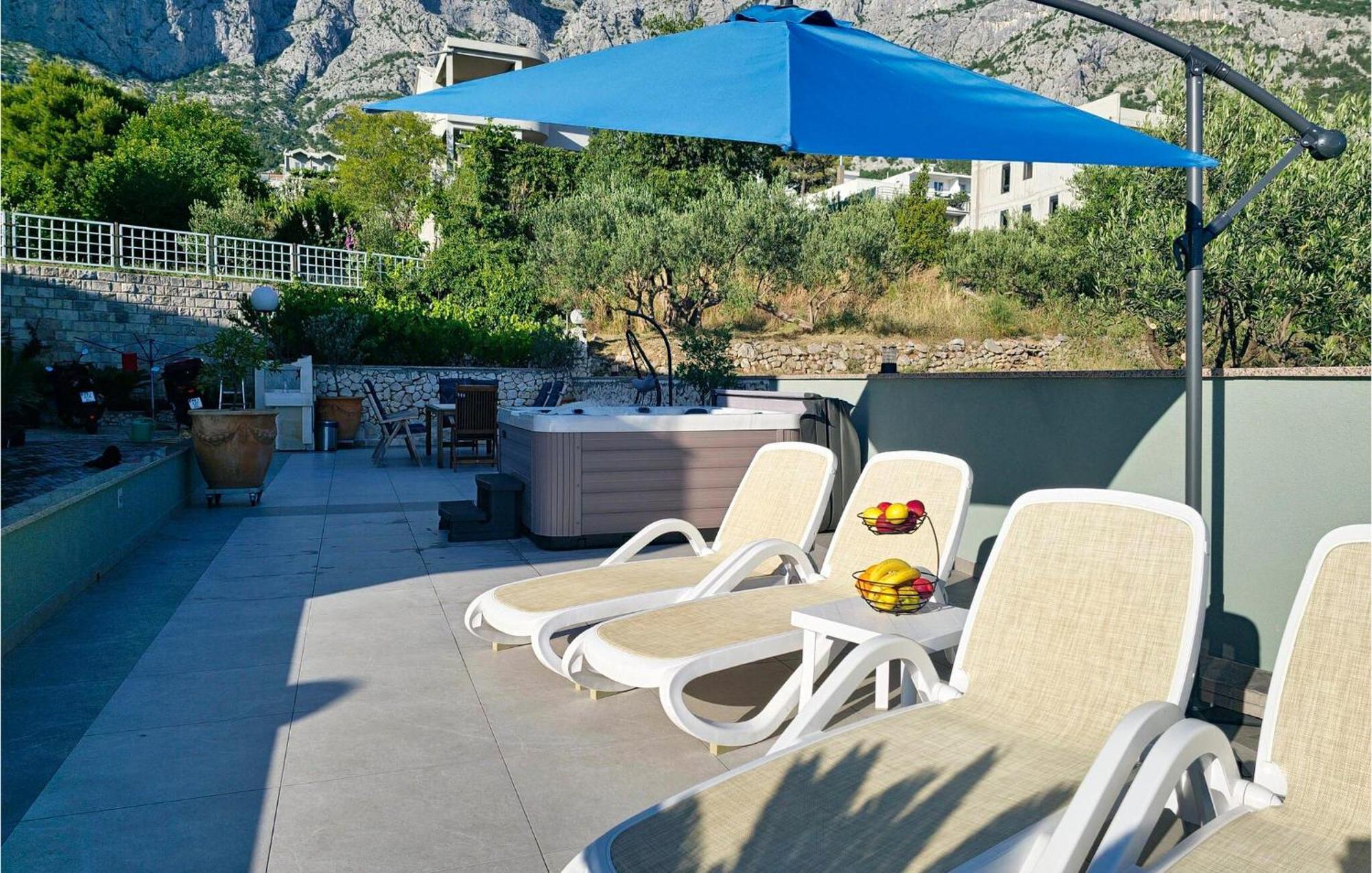 Amazing Apartment In Makarska With House Sea View Luaran gambar